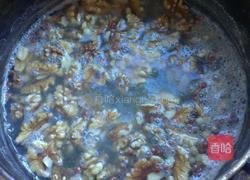 椒盐核桃仁的做法图解3