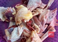辣炒小公鸡的做法图解2