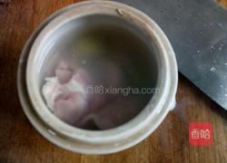 青橄榄炖猪粉肠的做法图解4