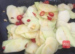 芥蓝炒腊牛肉的做法图解4