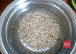 冬瓜薏米猪骨汤的做法图解1