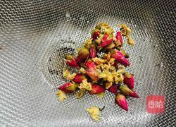 茉莉玫瑰花茶的做法图解2