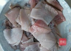 韭菜炒墨鱼的做法图解2
