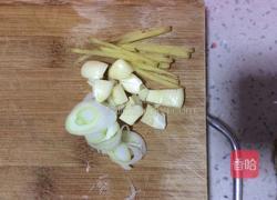 肉丝炒蒜苔的做法图解2