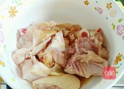 嫩姜炒鸡块的做法图解2