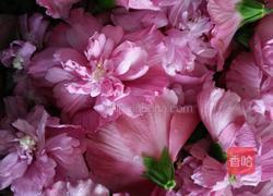 筒子骨炖木槿花的做法图解1