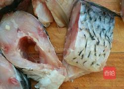 垮炖鱼的做法图解1