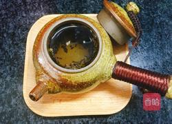 红茶奶盖茶的做法图解2