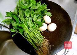 益母草煎蛋的做法图解1