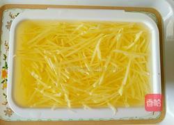 凉拌洋葱土豆丝的做法图解1