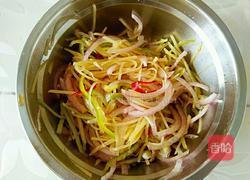 凉拌洋葱土豆丝的做法图解7
