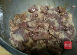 尖椒爆鸡心的做法图解5