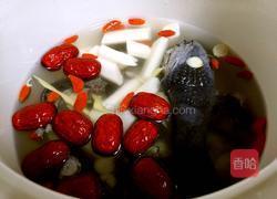 花旗参炖乌鸡的做法图解5