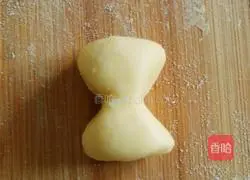 Illustration of how to make pumpkin steamed buns 11