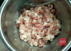 酸菜大馅蒸饺的做法图解4