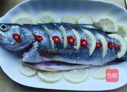 清蒸柠檬鱼的做法图解4