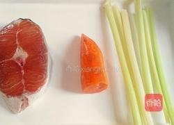 宝宝三文鱼粥的做法图解1