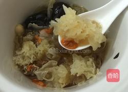 银耳红枣莲子羹的做法图解8