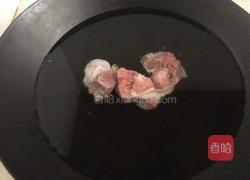 海带骨头汤的做法图解1