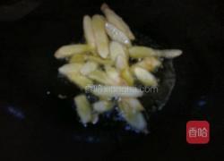 姜葱爆鱿鱼筒的做法图解7