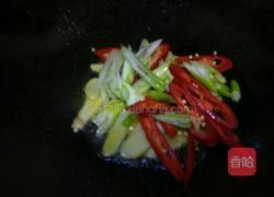 姜葱爆鱿鱼筒的做法图解8