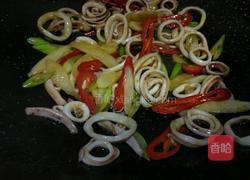 姜葱爆鱿鱼筒的做法图解10