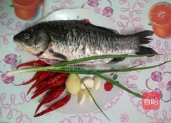 香辣鲫鱼的做法图解1