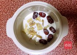 红枣牛奶炖花胶的做法图解4