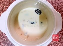 红枣牛奶炖花胶的做法图解7