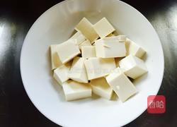 炖石斑鱼头豆腐汤的做法图解3