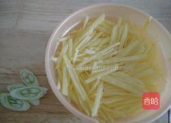 醋溜土豆丝炒鸡蛋的做法图解1
