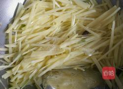 醋溜土豆丝炒鸡蛋的做法图解7