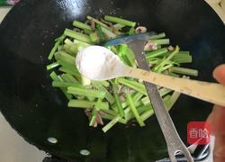 猪肉炒芹菜的做法图解5