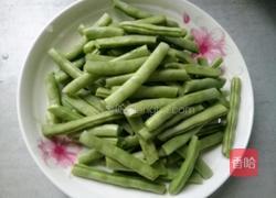 干煸梅豆的做法图解1
