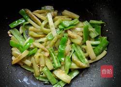 尖椒炒茄丝的做法图解8