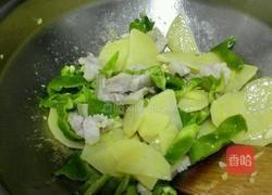 土豆盐煎肉的做法图解7