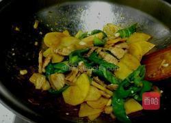 土豆盐煎肉的做法图解8