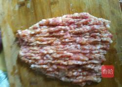 木耳莲藕肉馅花样饺子的做法图解1