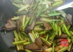 芹菜炒猪肝的做法图解5