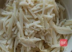 韭菜炒甜笋的做法图解1