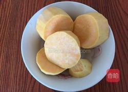 红薯丸子的做法图解2