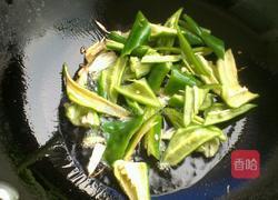 青椒炒里脊肉的做法图解6