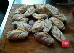 可乐烧鸡翅的做法图解1