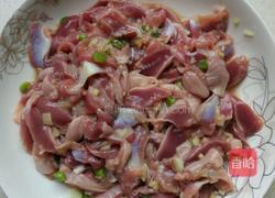 辣炒鸡胗的做法图解1