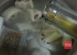 高压锅莲藕排骨汤的做法图解6