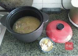 黄豆杞子煲猪脚的做法图解8