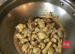 鸡烧板栗的做法图解3