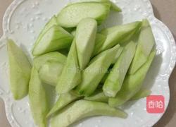 凉拌木耳丝瓜的做法图解1