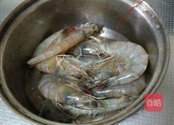 蒜蓉开边虾的做法图解1