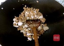 萝卜干炒五花肉的做法图解6